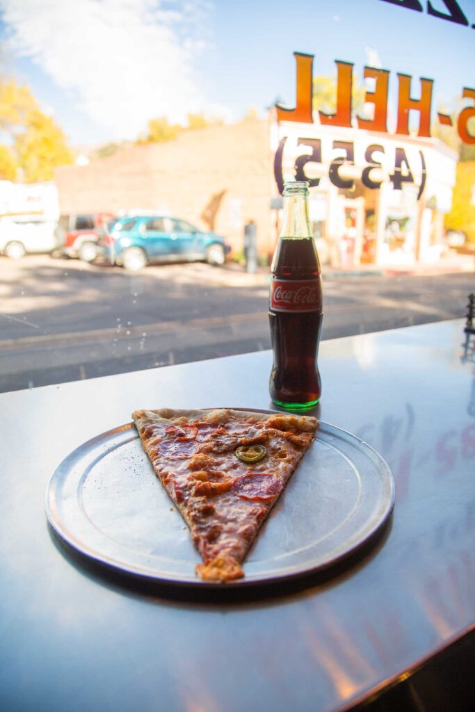 hells-kitchen-pizza-manitou-lunch-with-a-view